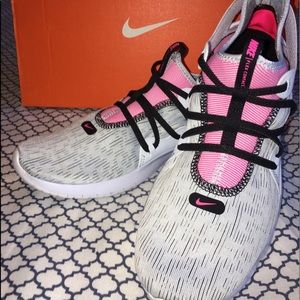 Nike Flex Contact 3 Running Shoes size 9